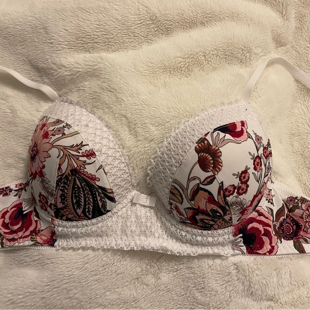 Etam push up Bra 34 B white with flowers